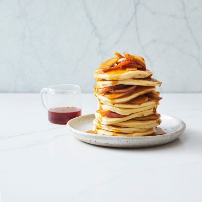 Fluffy Pancakes With Maple & Cinnamon Apples