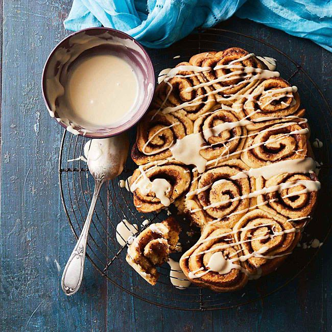 Slow Cooker Cinnamon Scrolls