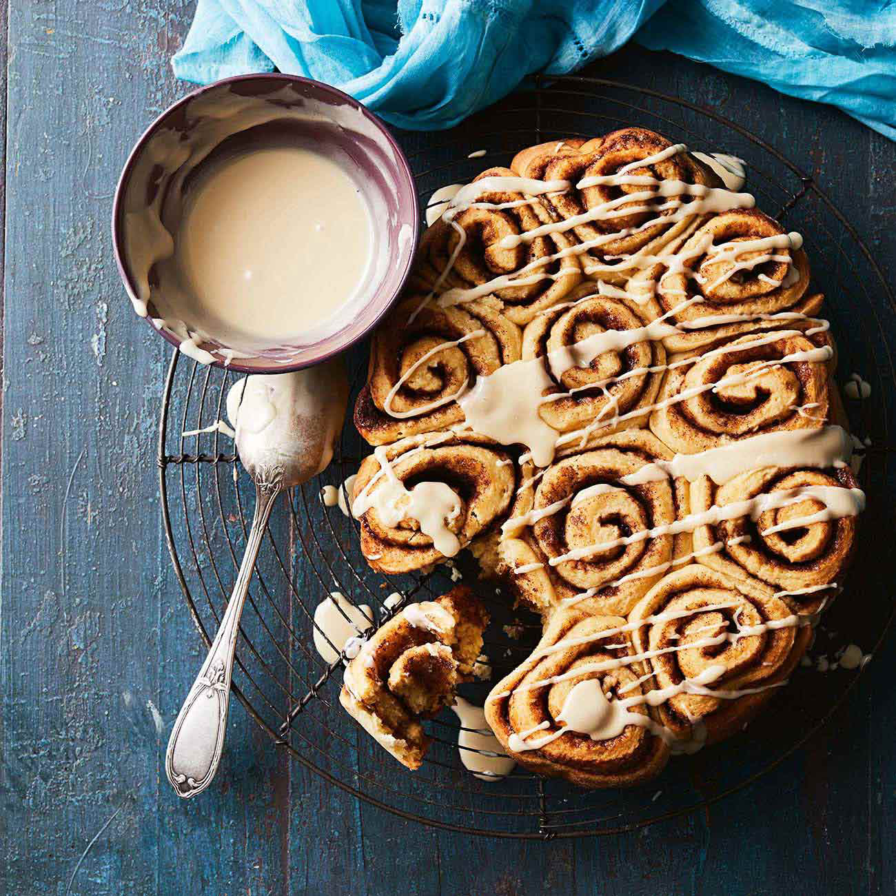 Slow Cooker Cinnamon Scrolls