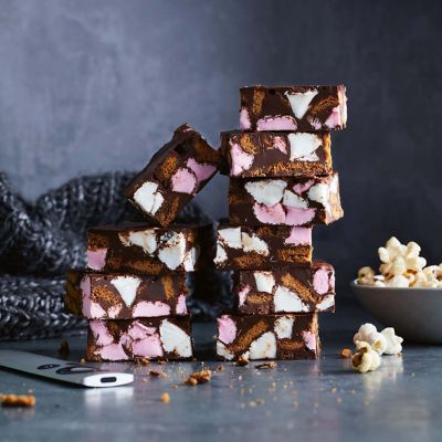 Deluxe Biscoff Mallow Slice