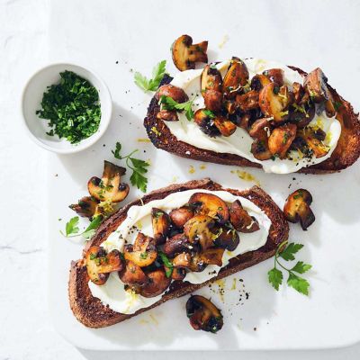 Speedy Mushrooms On Toast