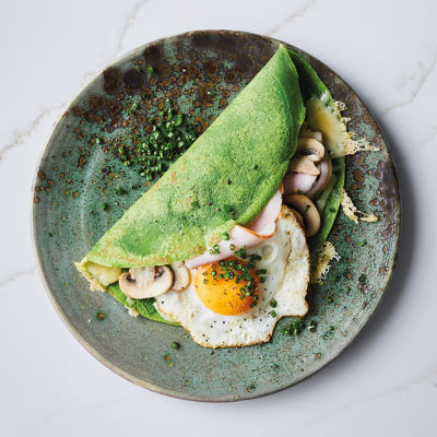 Green Crepes With Ham & Eggs