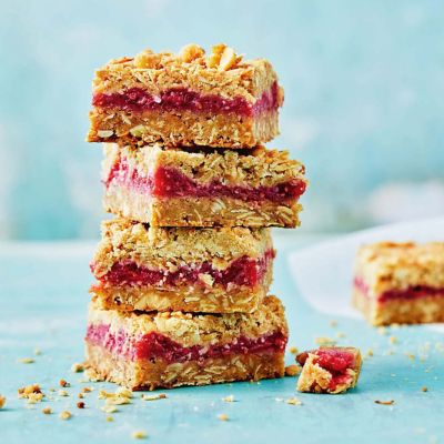 Raspberry & Oat Crumble Slice