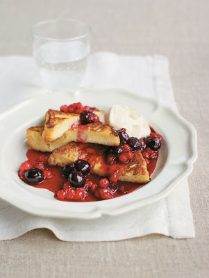 French Toast With Blueberries & Redcurrants