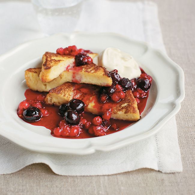 French Toast With Blueberries & Redcurrants