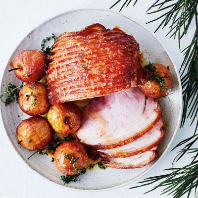 Crackle Ham With Sticky Golden Syrup Apples