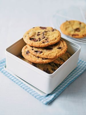 Giant Choc Chip-orange Cookies