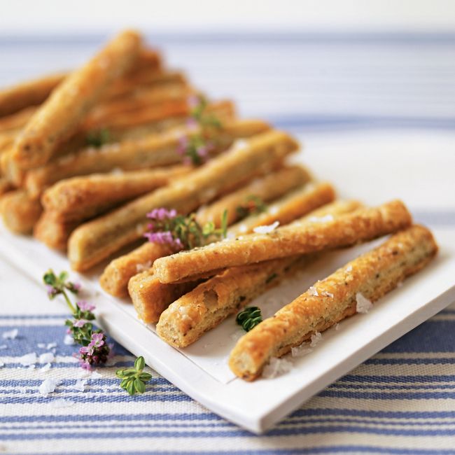 Blue Cheese & Thyme Straws