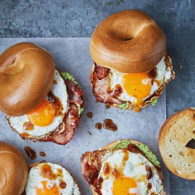 Breakfast Bagel Burgers