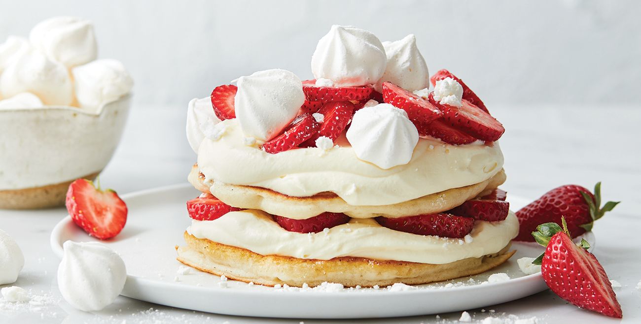 Eton mess pancakes