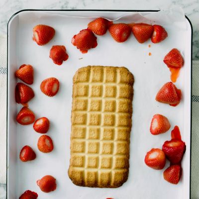 Cheat's White Chocolate Crumble With Strawberries