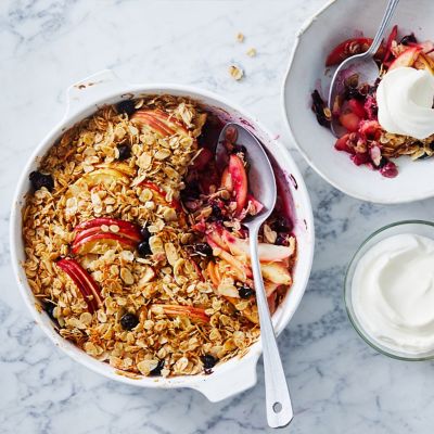 Healthier apple crumble