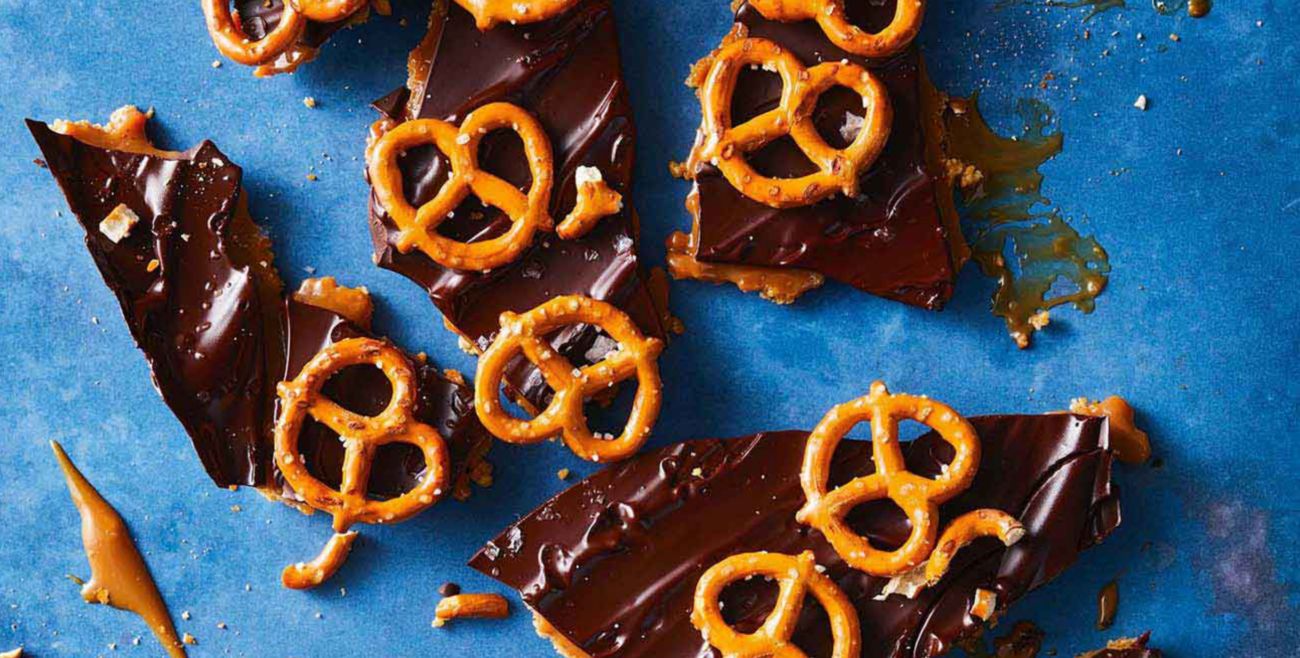 Caramel, chocolate & pretzel crack