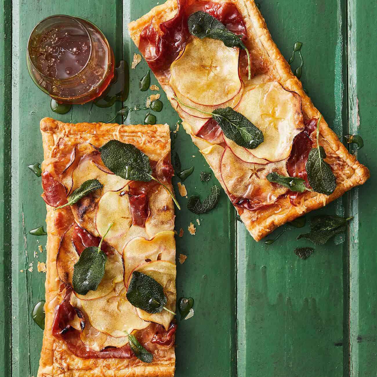 Cheesy prosciutto, sage and apple tart