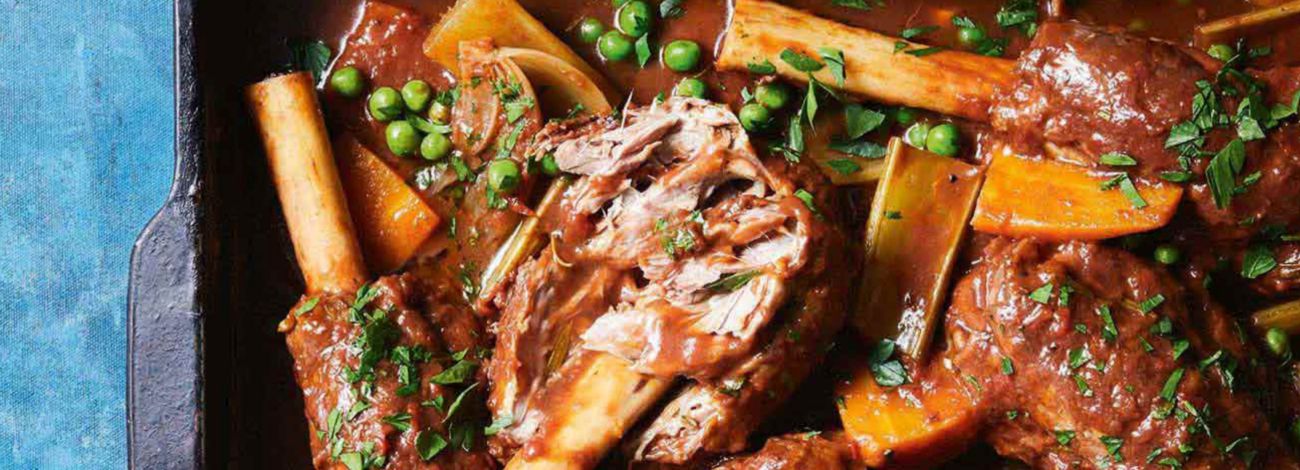 Slow cooker red wine braised lamb shanks