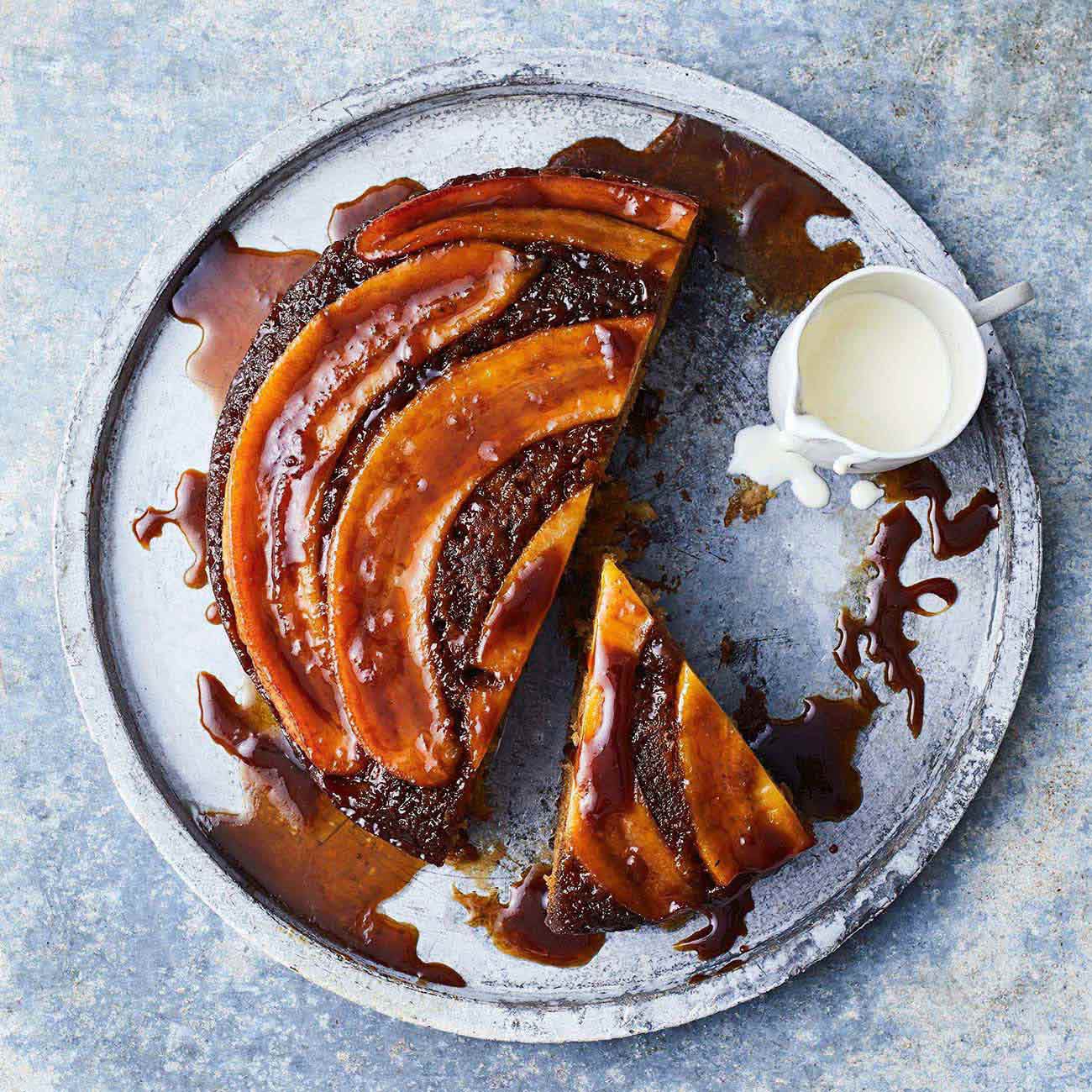Upside down caramelised banana cake