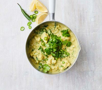 Creamy coconut dahl with cauliflower