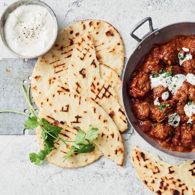 Rogan josh meatball curry With naan