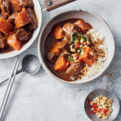 Slow-cooker massaman curry