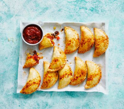 Spicy black bean empanadas
