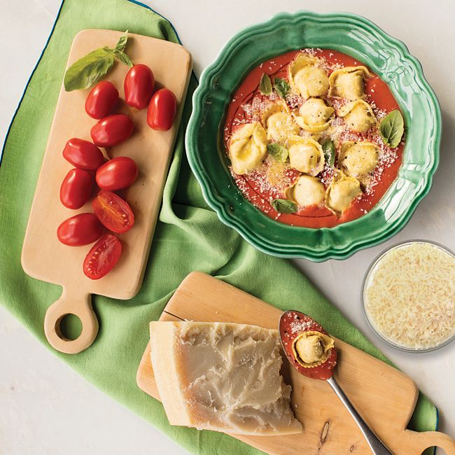 Spinach & Ricotta Tortellini In Tomato Sauce