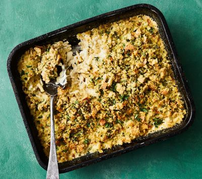 Mac and cheese traybake