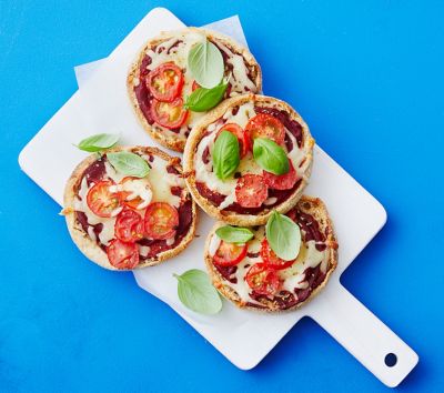 Margherita muffin pizzas
