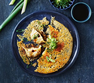 Pork potstickers With crispy skirt