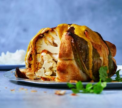 Vegan curried cauliflower pie