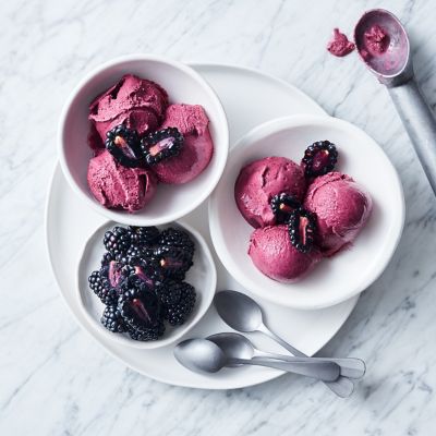 Easy Blackberry Frozen Yoghurt
