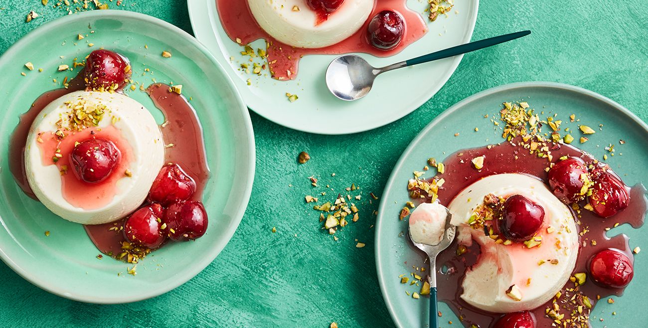 Yoghurt panna cotta with cherry sauce