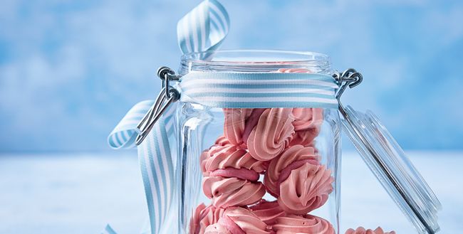 Cranberry Meringue Kisses
