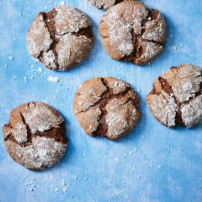 Gingerbread Crinkle Cookies