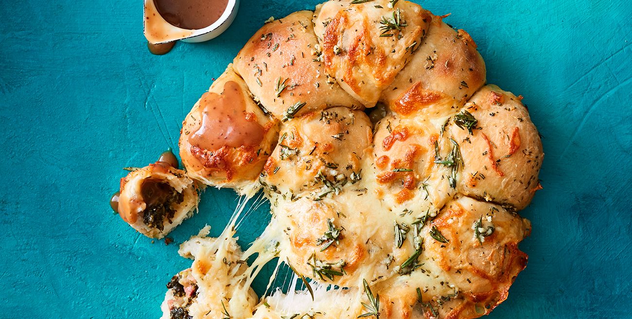 Cheesy garlic and chive pull apart sliders
