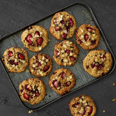 Healthier Strawberry & Cacao Oat Cookies