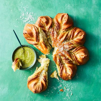 Pesto Star Bread