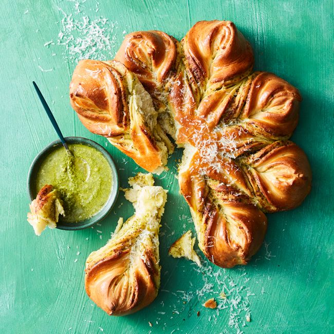 Pesto Star Bread