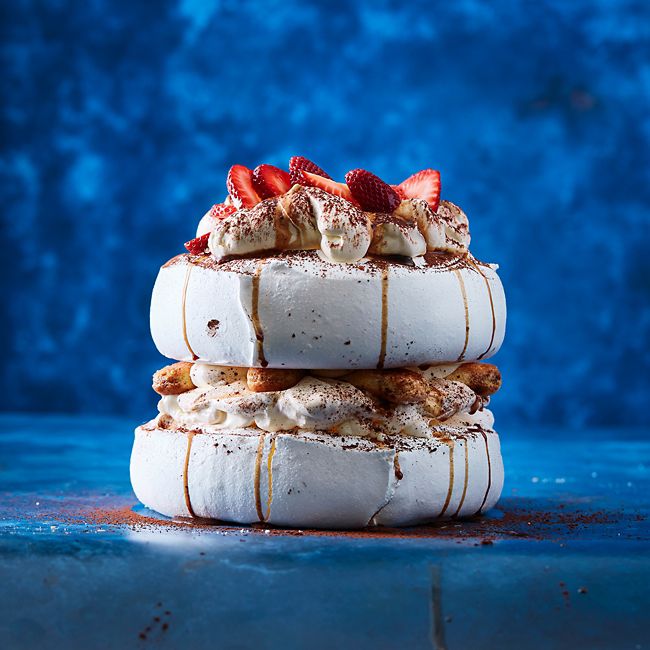 Tiramisu Pavlova