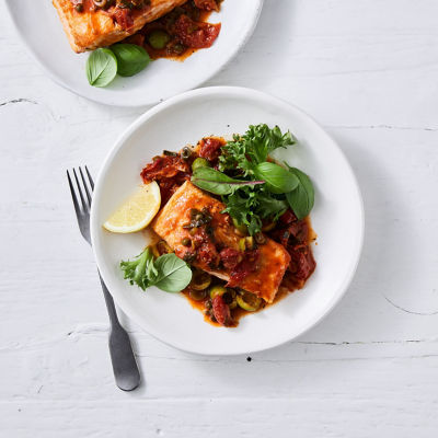 Tuscan-Inspired Salmon With Semi-Dried Tomatoes & Basil