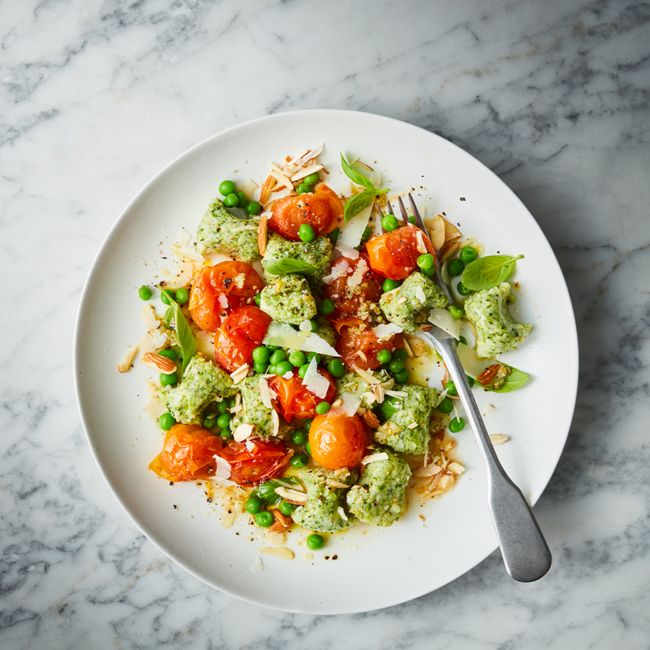 Broccoli Gnocchi With Roasted Tomato & Garlic Sauce