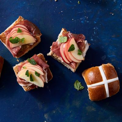 Apple & Prosciutto Hot Cross Bun Bruschetta