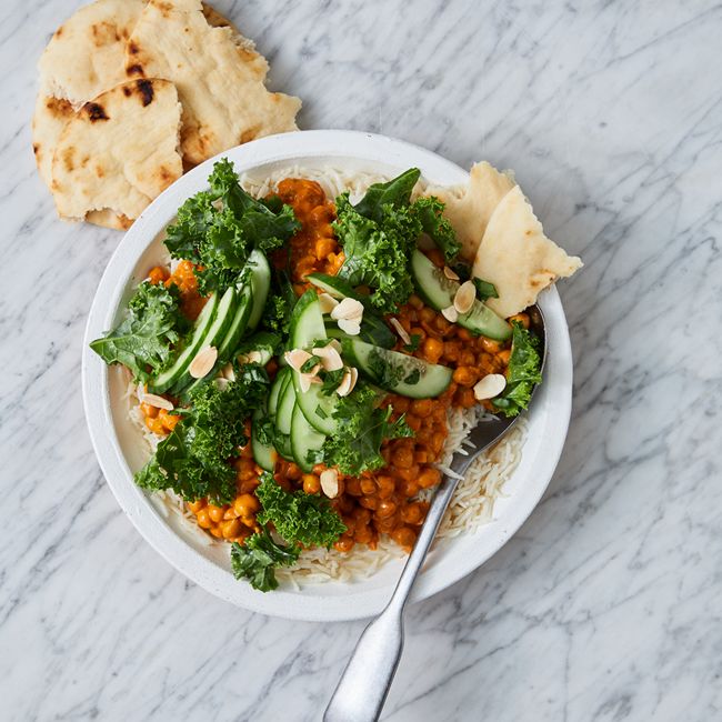 Easy Tandoori Chickpeas With Kale & Rice 