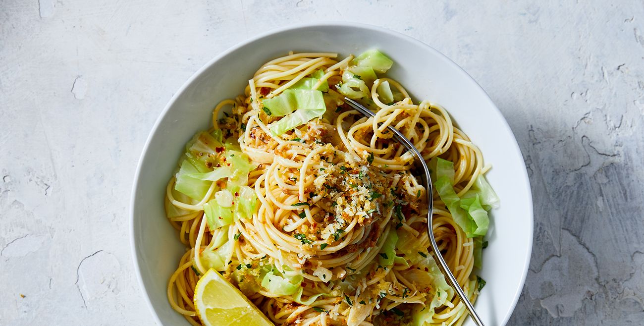 Pasta With Garlic Cabbage & Parmesan Pangrattato Recipe | Woolworths