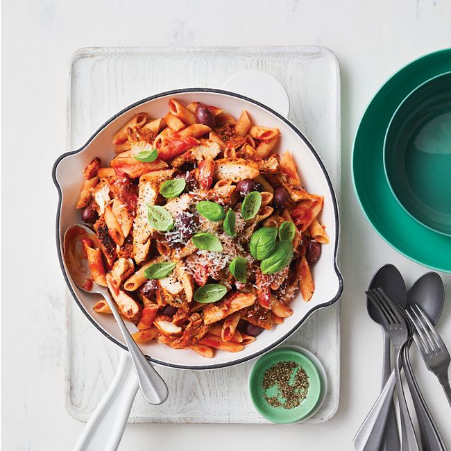 Easy Chilli & Garlic Chicken Pasta 
