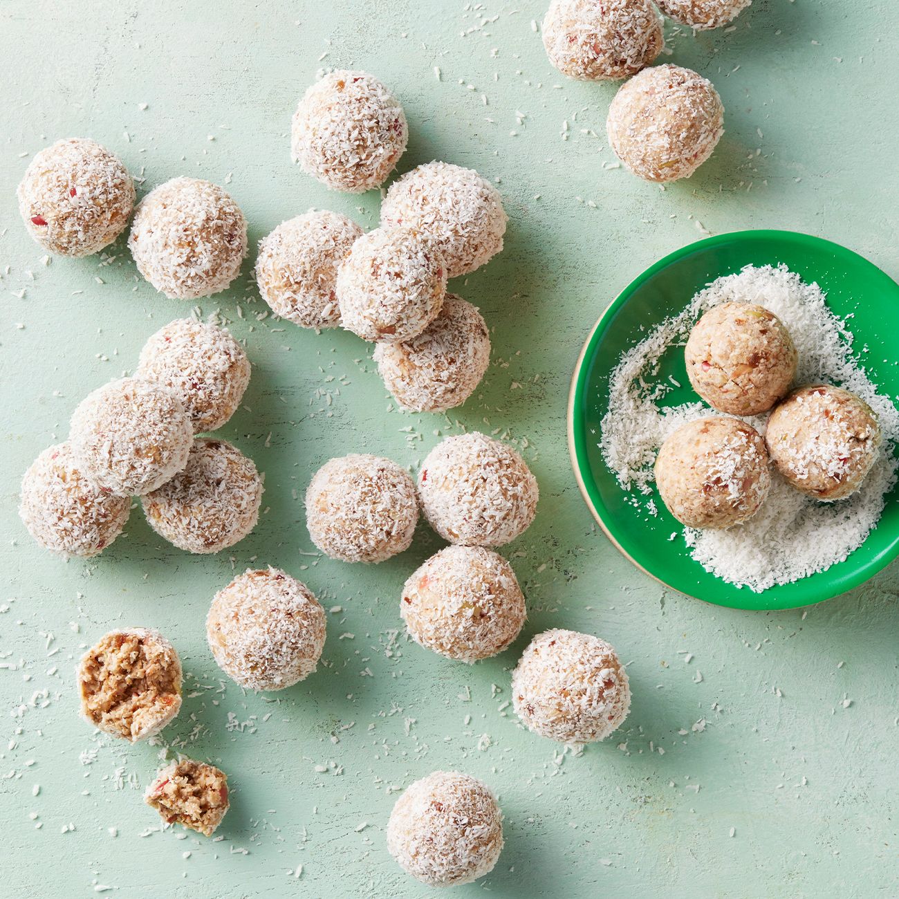 Apple and cinnamon bliss balls