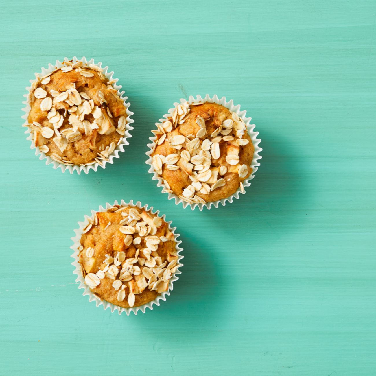 apple and oat muffins