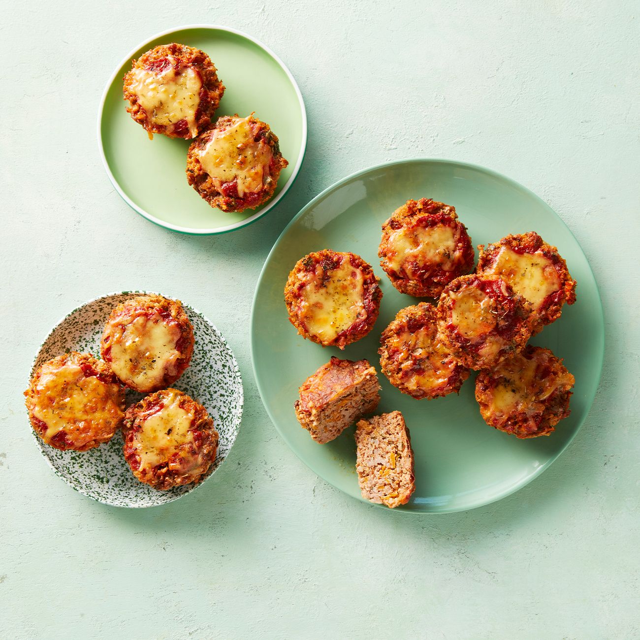 Cheesy beef & quinoa muffins