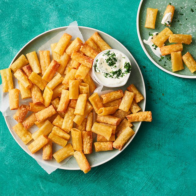Air-fryer Parmesan Pasta Chips 
