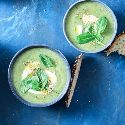 Slow Cooker Cheesy Cauliflower & Spinach Soup