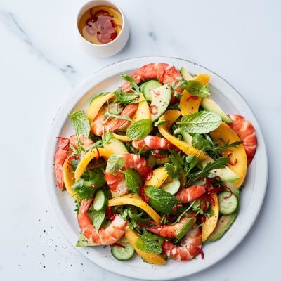 Healthier prawn & mango salad